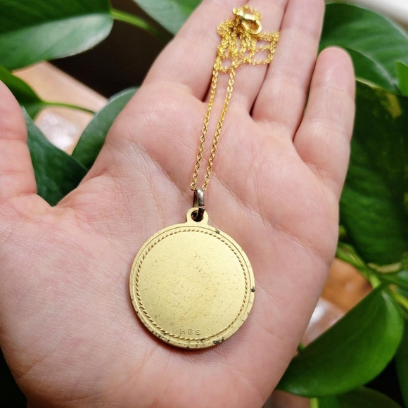 Vintage Gold Soccer Football Medallion Necklace - Picture 8 of 8